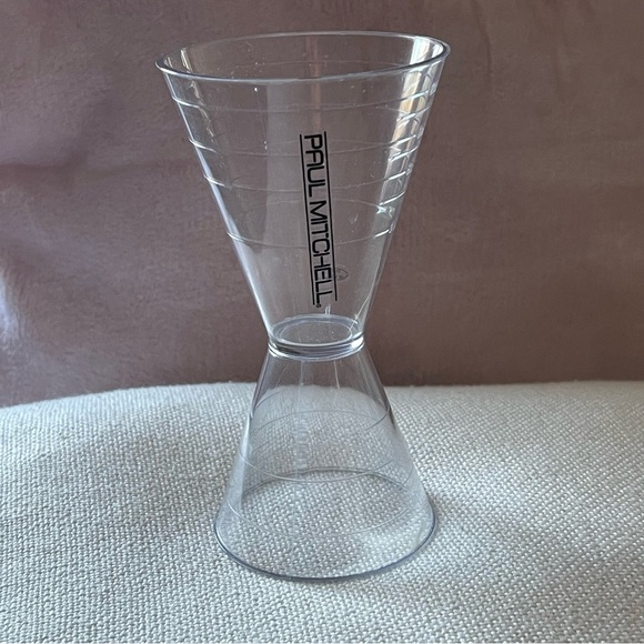 Paul Mitchell color bowl clips, Sweet Shot Beaker & PM Vent Brush - Picture 3 of 5